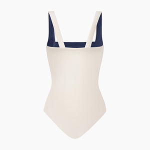 #Studio Luxe M - Alabaster#Studio Luxe R - Ultramarine