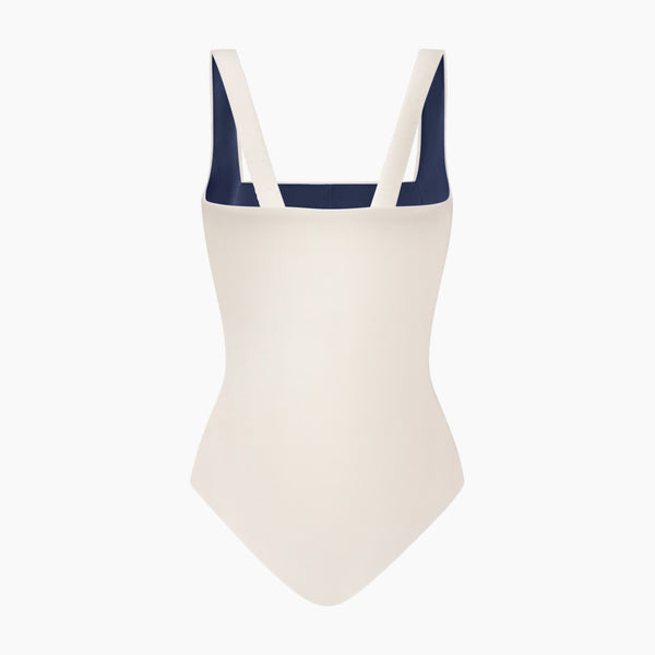 #Studio Luxe M - Alabaster#Studio Luxe R - Ultramarine